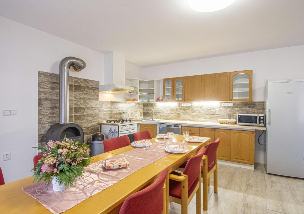 Velky Apartman Zlamanka Kromeriz Exterior photo